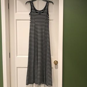 Signature by Robbie Bee Dresses - Signature by Robbie Bee Petite Maxi Dress NWOT Signature by Robbie Bee Dresses - Signature by Robbie Bee Petite Maxi Dress NWOT